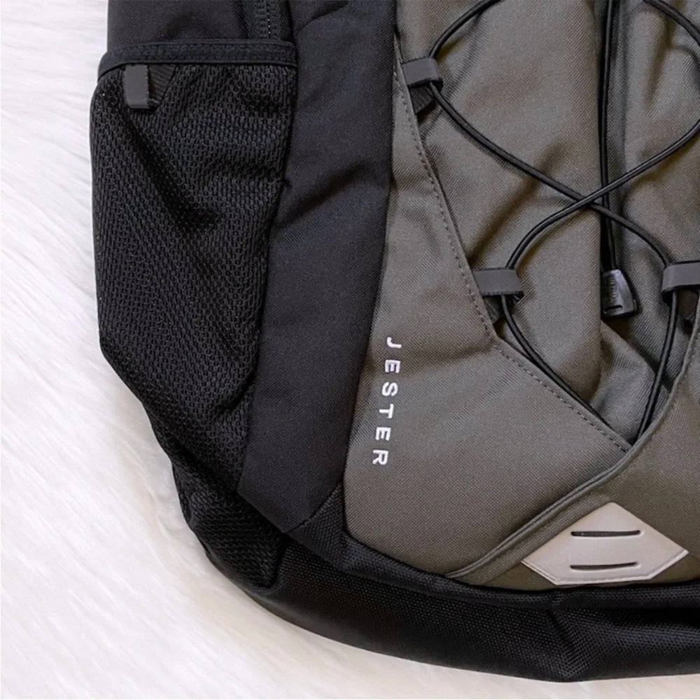 The North Face Unisex Jester 28 Liter Backpack - Picture 3 of 7